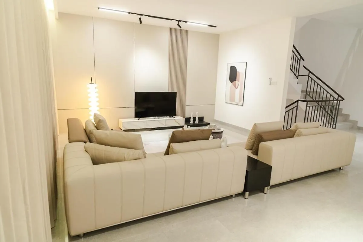 Georgetown Stylish Design Jacuzzi Ktv 5Br 16Pax D Villa Malajzia